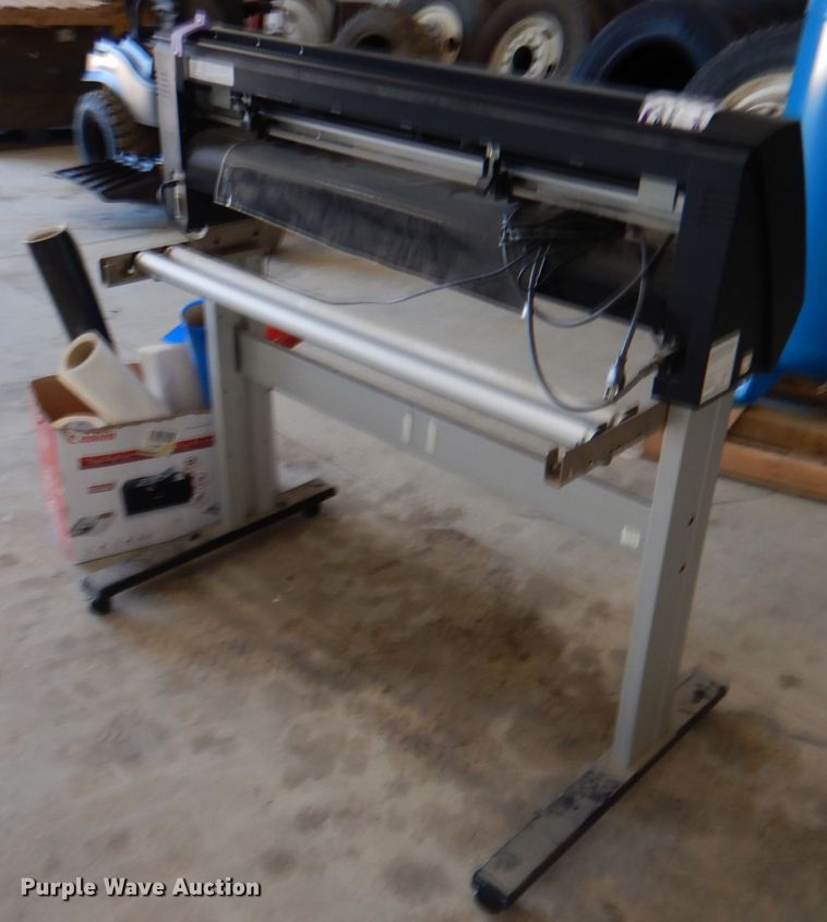 image for item DL8929 Sign Warehouse vinyl cutter