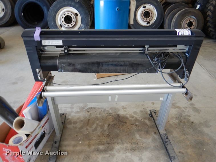 image for item DL8929 Sign Warehouse vinyl cutter