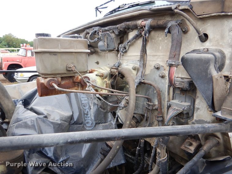 image for item DL8943 1992 GMC Top Kick  dump truck