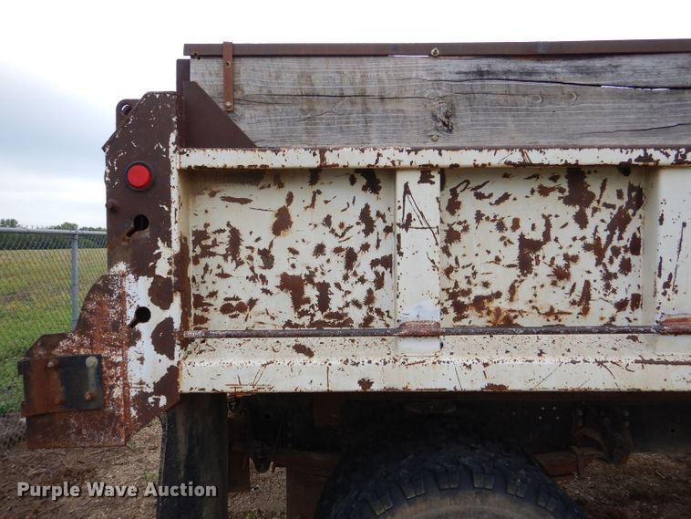 image for item DL8943 1992 GMC Top Kick  dump truck