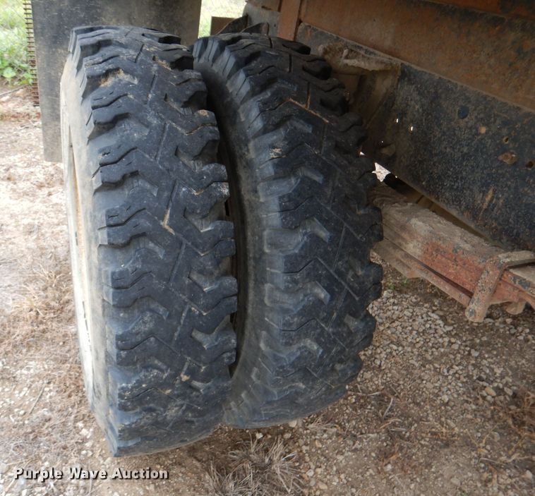 image for item DL8943 1992 GMC Top Kick  dump truck