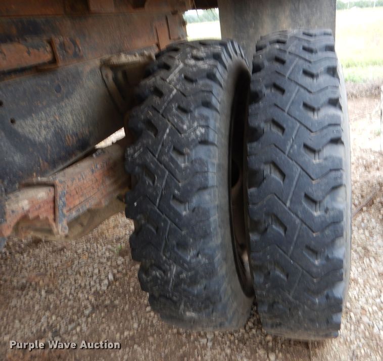 image for item DL8943 1992 GMC Top Kick  dump truck