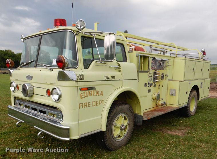 image for item DL8945 1973 Ford C900  fire truck