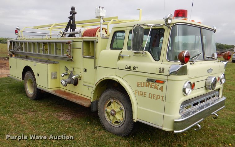 image for item DL8945 1973 Ford C900  fire truck