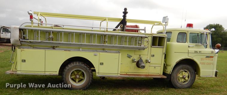 image for item DL8945 1973 Ford C900  fire truck
