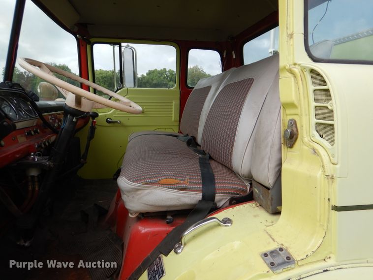 image for item DL8945 1973 Ford C900  fire truck