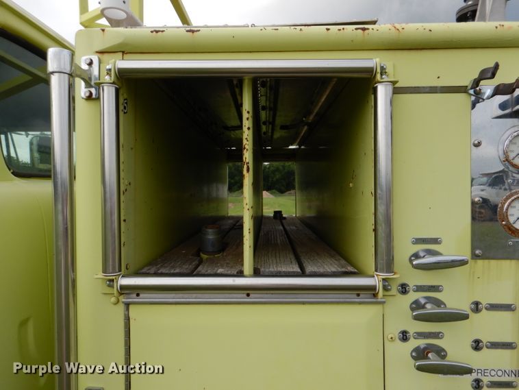 image for item DL8945 1973 Ford C900  fire truck