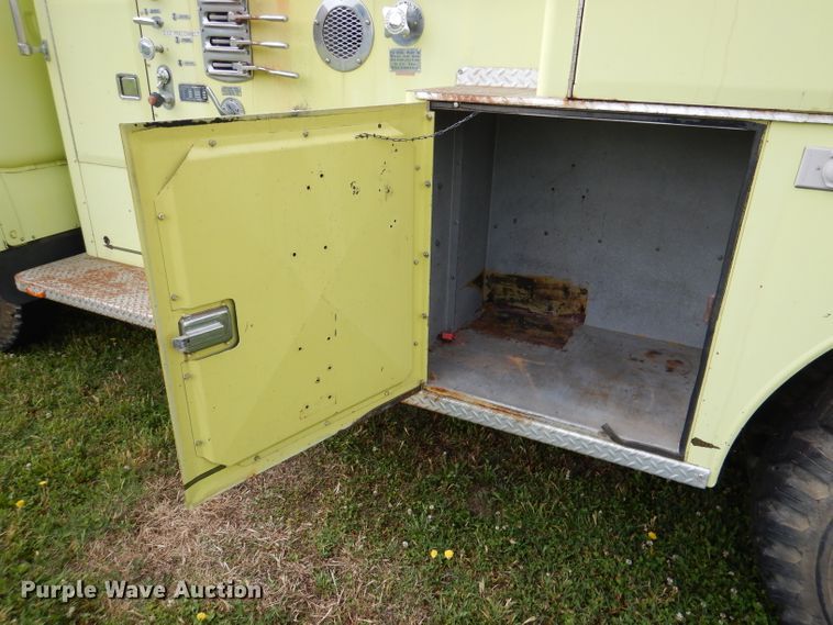 image for item DL8945 1973 Ford C900  fire truck