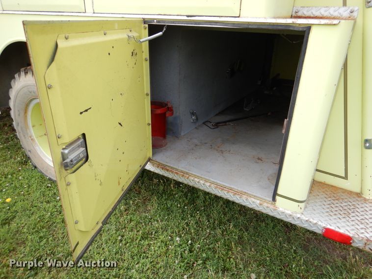 image for item DL8945 1973 Ford C900  fire truck