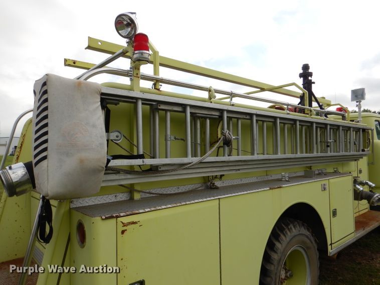 image for item DL8945 1973 Ford C900  fire truck