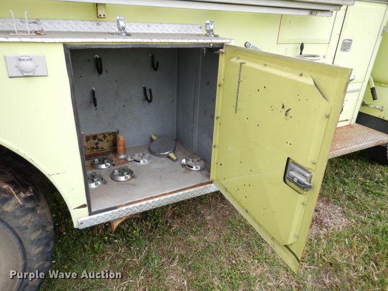 image for item DL8945 1973 Ford C900  fire truck