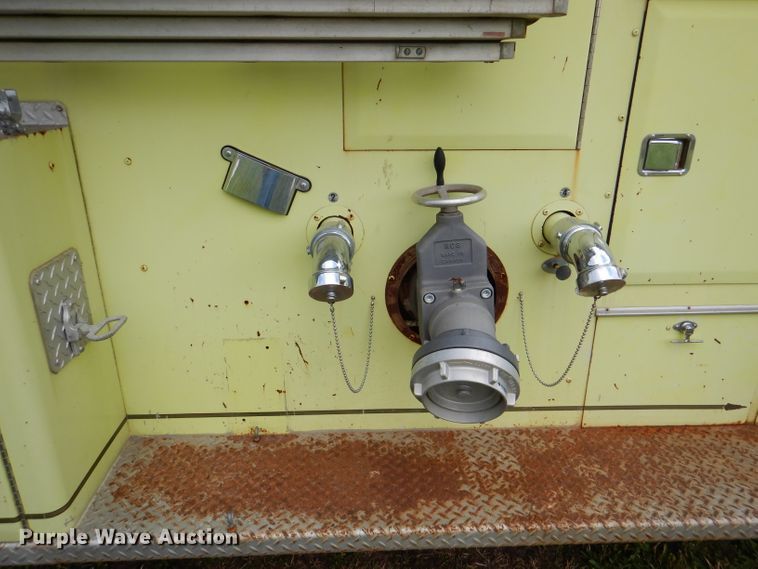 image for item DL8945 1973 Ford C900  fire truck