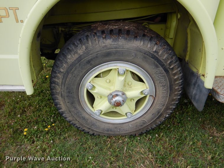 image for item DL8945 1973 Ford C900  fire truck