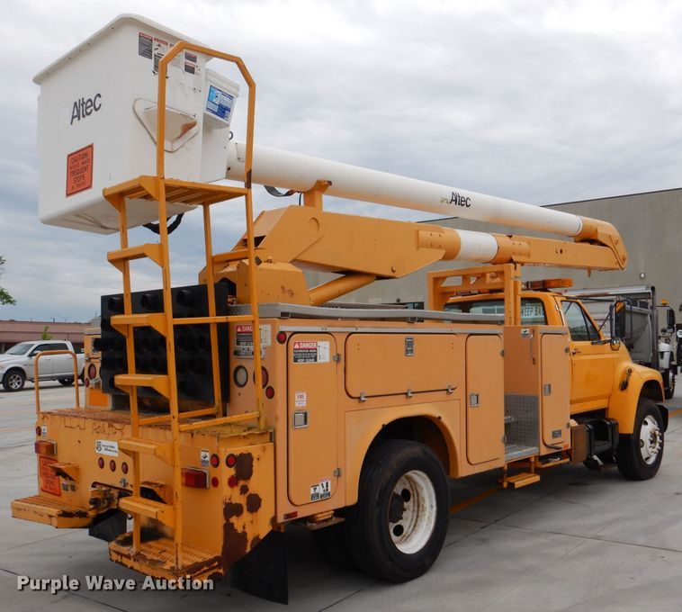 image for item DM0002 1997 Ford F800  bucket truck