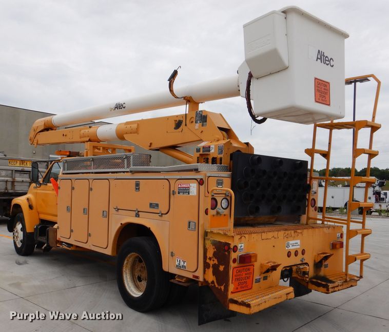 image for item DM0002 1997 Ford F800  bucket truck