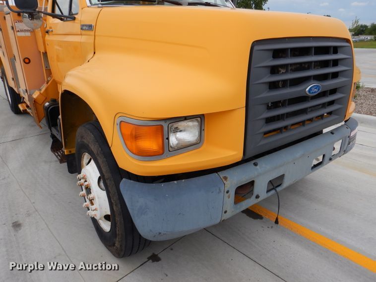 image for item DM0002 1997 Ford F800  bucket truck
