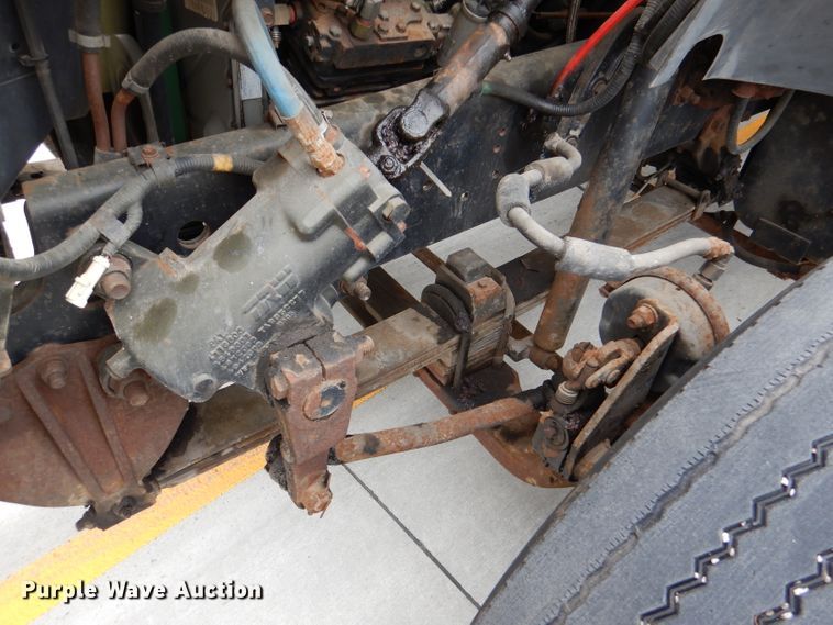 image for item DM0002 1997 Ford F800  bucket truck