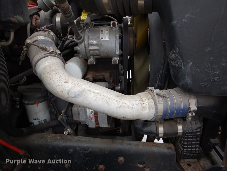 image for item DM0002 1997 Ford F800  bucket truck