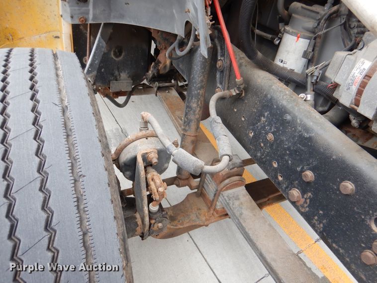 image for item DM0002 1997 Ford F800  bucket truck