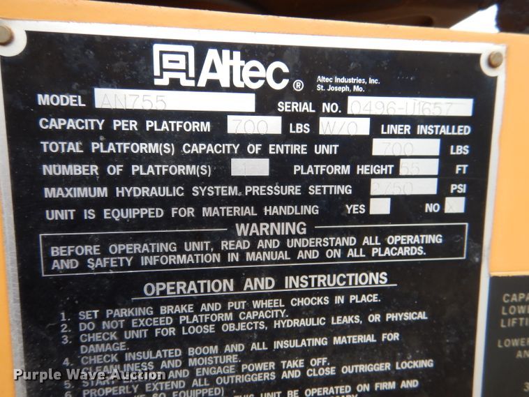 image for item DM0002 1997 Ford F800  bucket truck