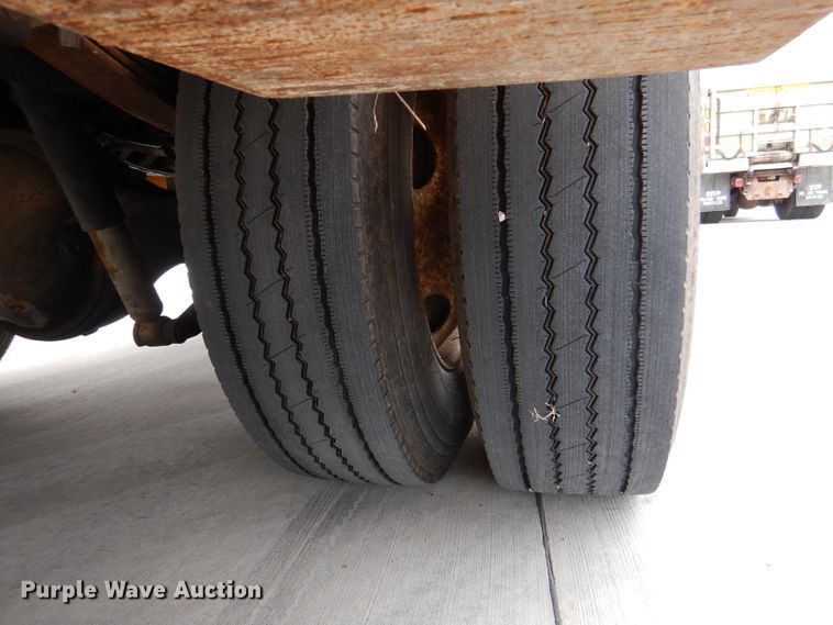 image for item DM0002 1997 Ford F800  bucket truck