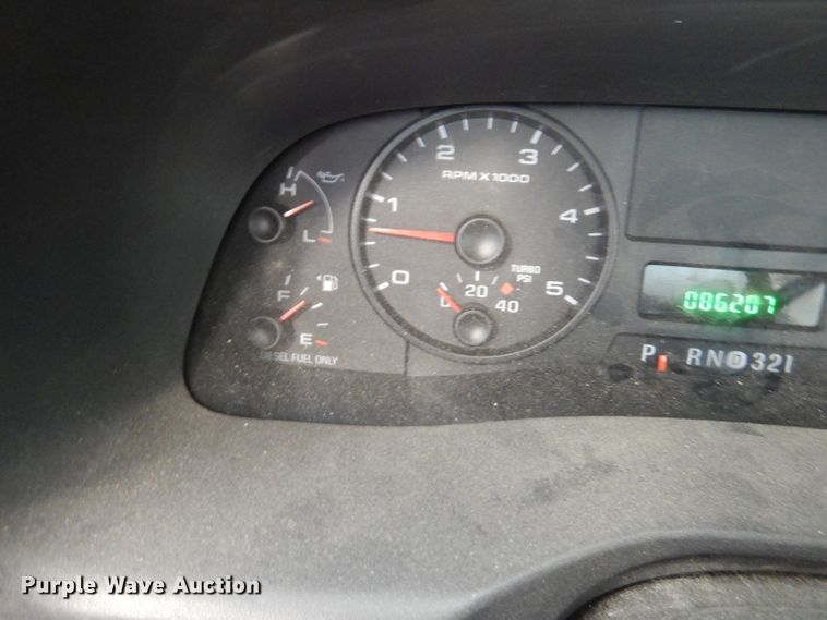 image for item DM0014 2006 Ford F550 XL  bucket truck