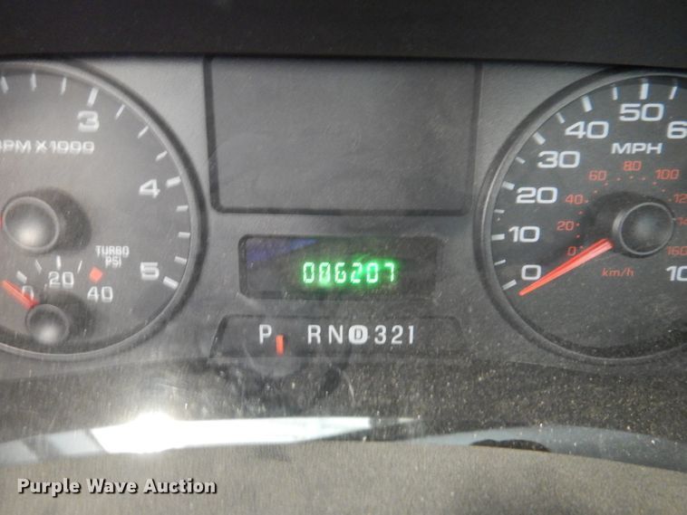 image for item DM0014 2006 Ford F550 XL  bucket truck