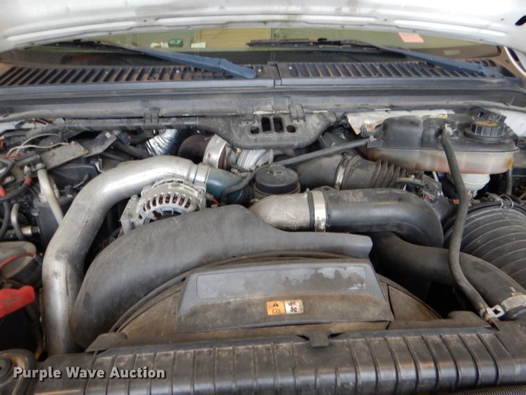 image for item DM0014 2006 Ford F550 XL  bucket truck