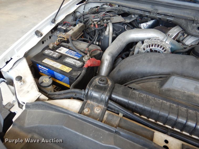 image for item DM0014 2006 Ford F550 XL  bucket truck