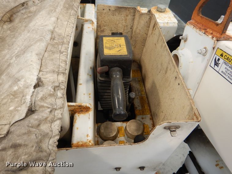 image for item DM0014 2006 Ford F550 XL  bucket truck