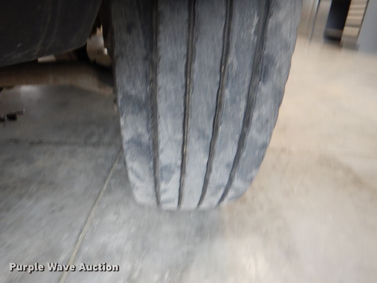 image for item DM0014 2006 Ford F550 XL  bucket truck