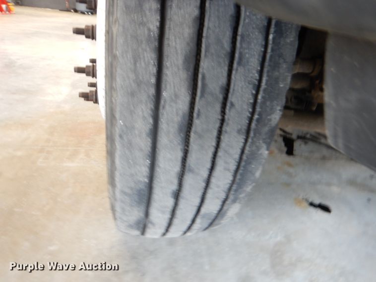 image for item DM0014 2006 Ford F550 XL  bucket truck