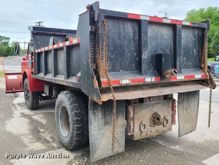 image for item DN5657 1989 Ford C8000  dump truck