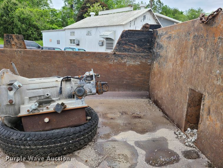 image for item DN5657 1989 Ford C8000  dump truck