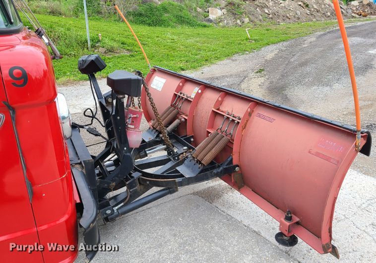 image for item DN5657 1989 Ford C8000  dump truck