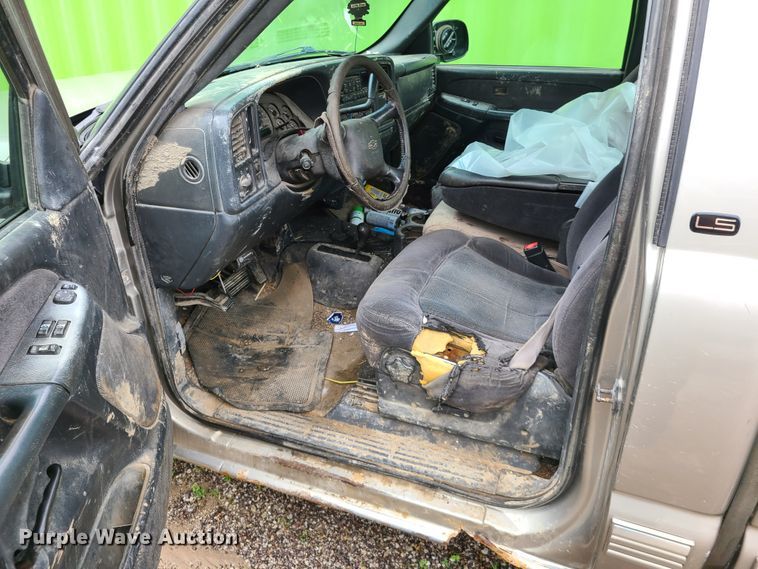 image for item DN5663 2002  Chevrolet Silverado 1500  pickup truck