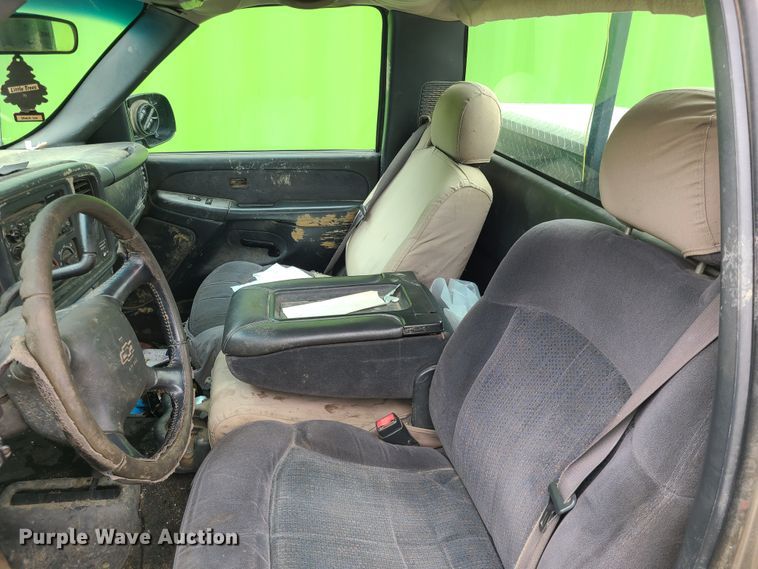 image for item DN5663 2002  Chevrolet Silverado 1500  pickup truck