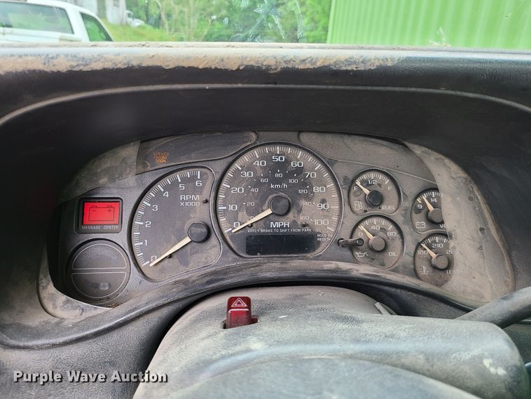 image for item DN5663 2002  Chevrolet Silverado 1500  pickup truck