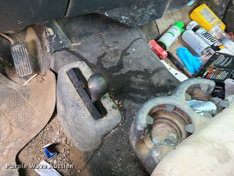 image for item DN5663 2002  Chevrolet Silverado 1500  pickup truck