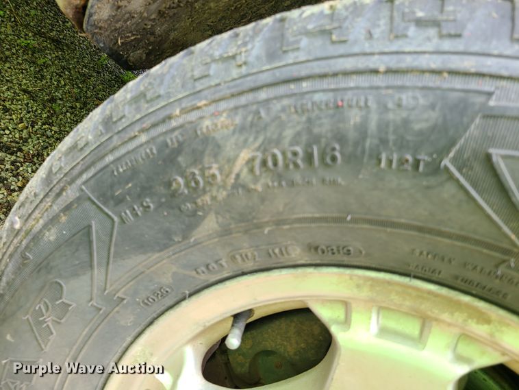 image for item DN5663 2002  Chevrolet Silverado 1500  pickup truck