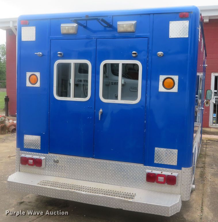 image for item DN5772 1983 Ford Econoline E350  ambulance