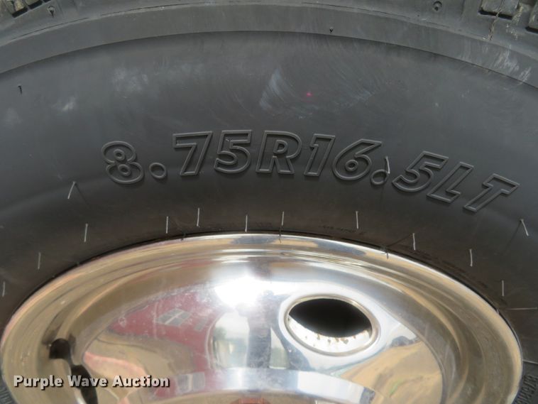 image for item DN5772 1983 Ford Econoline E350  ambulance