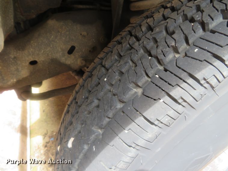 image for item DN5772 1983 Ford Econoline E350  ambulance