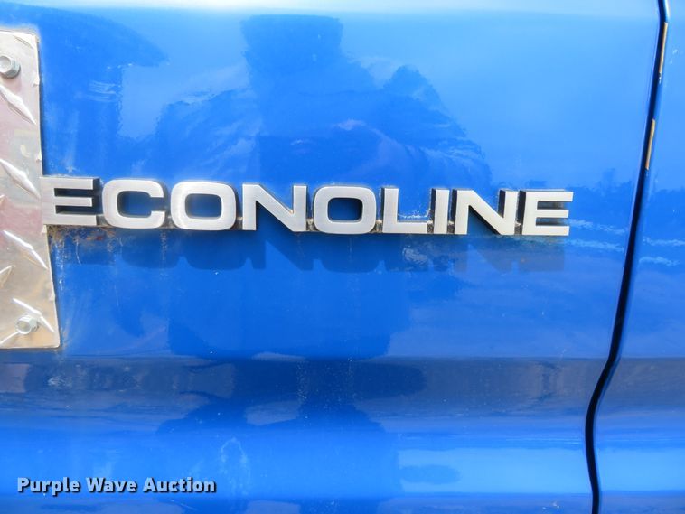 image for item DN5772 1983 Ford Econoline E350  ambulance