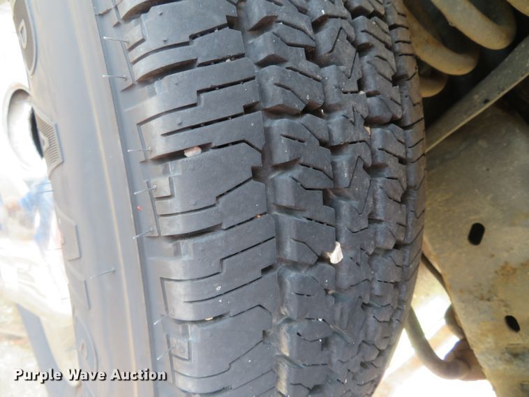 image for item DN5772 1983 Ford Econoline E350  ambulance