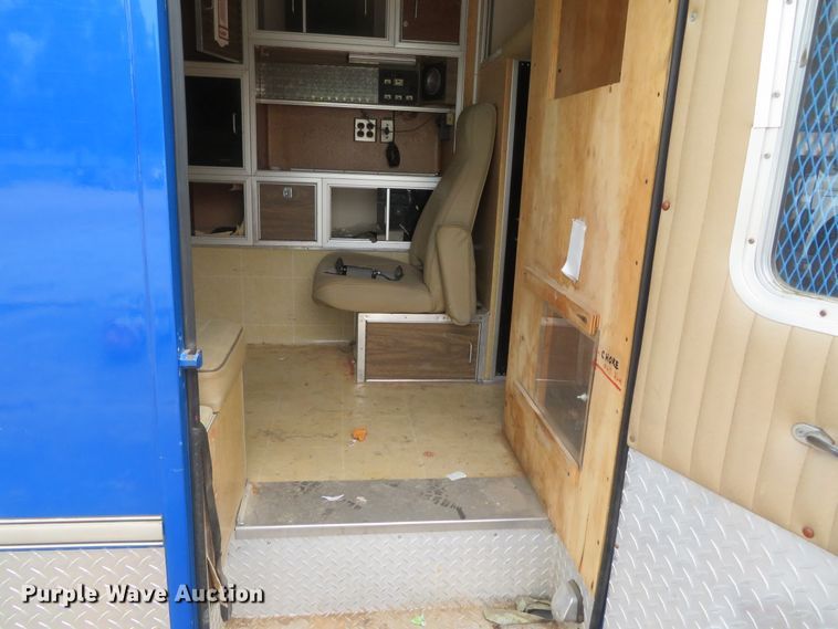 image for item DN5772 1983 Ford Econoline E350  ambulance