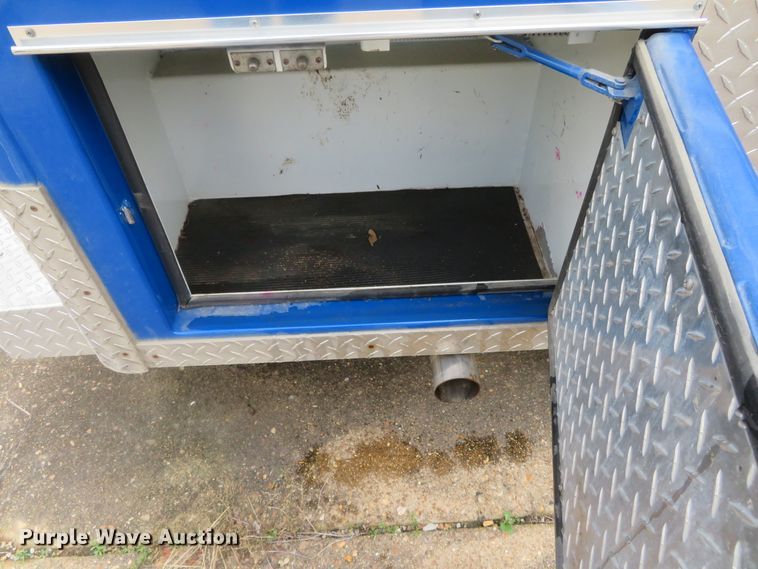 image for item DN5772 1983 Ford Econoline E350  ambulance