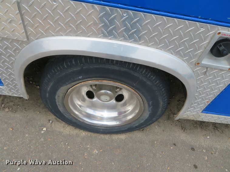 image for item DN5772 1983 Ford Econoline E350  ambulance