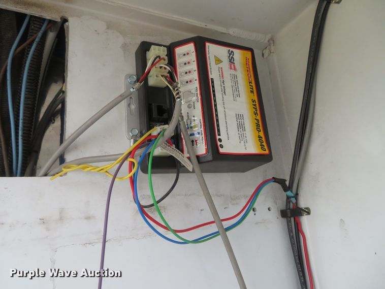 image for item DN5772 1983 Ford Econoline E350  ambulance