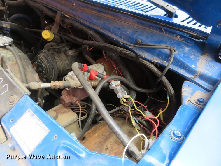 image for item DN5772 1983 Ford Econoline E350  ambulance